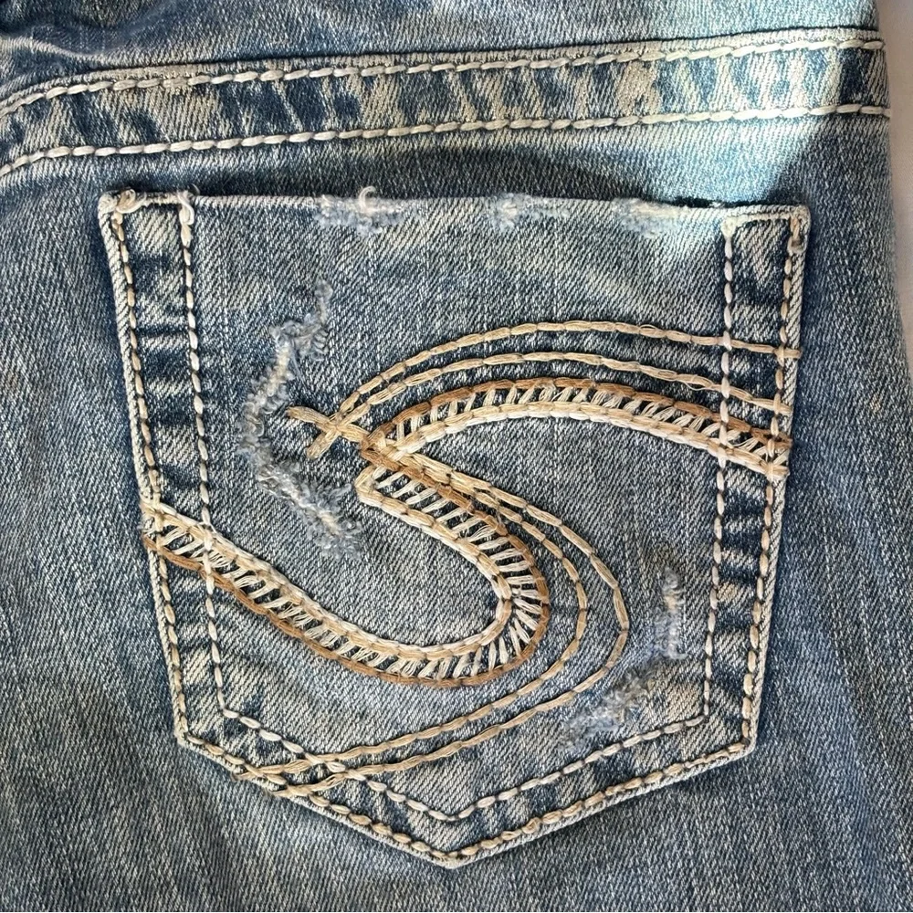 Silver Suki Washed Blue Straight Jeans with Knee Distress Fringe Hem Women’s 29 - Picture 8 of 10